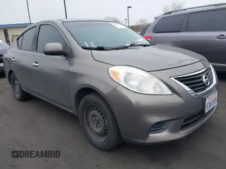 2014 Nissan Versa S Plus with VIN 3N1CN7AP8EL844271, listed as a IAAI auction lot 41879034 with 79,541 mi miles. Bid and sale history available at carsss.com. Image 1.
