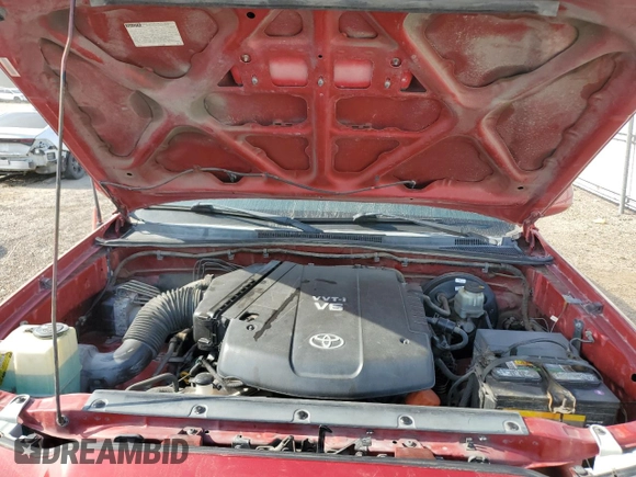 2010 Toyota Tacoma PreRunner z VIN 3TMJU4GN3AM096545, wystawiony jako Copart lot #53389965 z przebiegiem 176 639 mil mil oraz Szkoda całkowita • Salvage title. Historia ofert i sprzedaży dostępna na DreamBid. Obrazek 11.
