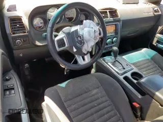 2014 Dodge Challenger R/T Plus z VIN 2C3CDYBT0EH122467, wystawiony jako Copart lot #58392365 z przebiegiem 136 793 mil mil oraz Szkoda całkowita • Salvage title. Historia ofert i sprzedaży dostępna na DreamBid. Obrazek 8.