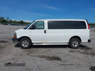 2014 Chevrolet Express Passenger 1LT with VIN 1GAZGYFG8E1130432, listed as a IAAI auction lot 42487756 with 176,418 mi miles and . Bid and sale history available at DreamBid. Image 14.