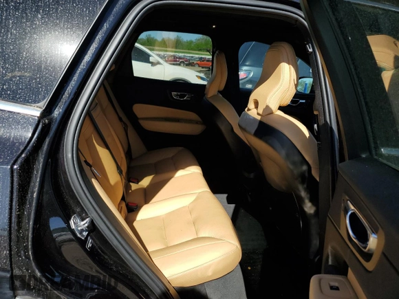 2020 Volvo XC60 Momentum z VIN YV4102RK8L1489490, wystawiony jako Copart lot #56930285 z przebiegiem 88 930 mil mil oraz Czysty tytuł • Clean title. Historia ofert i sprzedaży dostępna na DreamBid. Obrazek 11.