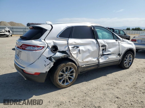 2019 Lincoln MKC Select with VIN 5LMCJ2C99KUL02603, listed as a Copart auction lot 60930025 with 70,157 mi miles and Non repairable. Bid and sale history available at DreamBid. Image 3.