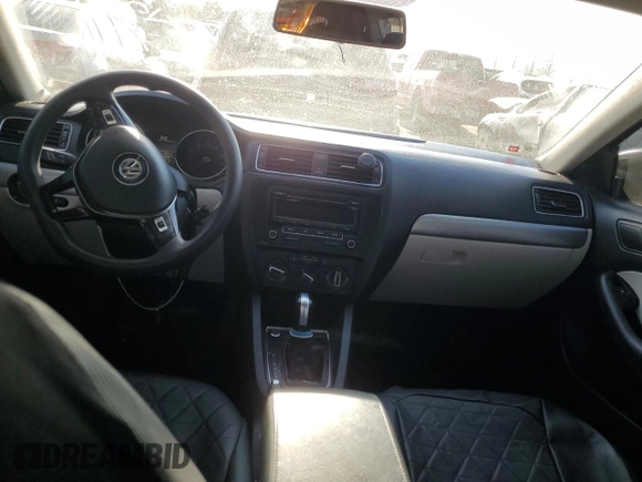 2015 Volkswagen Jetta SE with VIN 3VWD17AJ9FM283810, listed as a Copart auction lot 43255024 with 135,067 mi miles and Salvage title. Bid and sale history available at DreamBid. Image 8.
