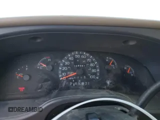 2003 Ford Econoline Passenger XL с VIN 1FBNE31L63HA37971, выставлен на аукционе Copart как лот 78620684 с пробегом 108 997 миль миль и Списание • Salvage title. История ставок и продаж доступна на DreamBid. Изображение 9.
