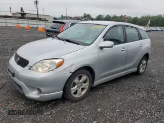 2006 Toyota Matrix STD z VIN 2T1LR32E96C561115, wystawiony jako Copart lot #60893945 z przebiegiem 242 425 mil mil oraz Czysty tytuł • Clean title. Historia ofert i sprzedaży dostępna na DreamBid. Obrazek 1.
