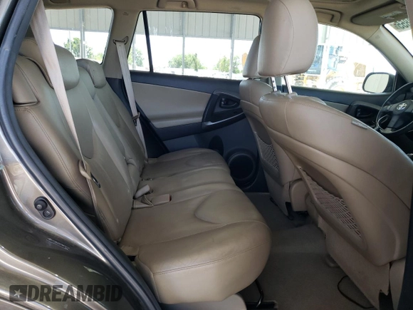 2010 Toyota RAV4 Limited z VIN 2T3DK4DV7AW018310, wystawiony jako Copart lot #57828855 z przebiegiem 141 305 mil mil oraz Szkoda całkowita • Salvage title. Historia ofert i sprzedaży dostępna na DreamBid. Obrazek 11.