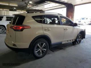2017 Toyota RAV4 XLE with VIN JTMRFREV0HD212108, listed as a Copart auction lot 49278405 with 96,931 mi miles and Salvage Title. Bid and sale history available at carsss.com. Image 3.