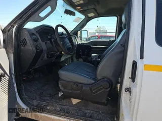 2013 Ford F-350 с VIN 1FD7X3B67DEA52601, выставлен на аукционе IAAI как лот 42796188 с пробегом 335 745 миль миль и . История ставок и продаж доступна на DreamBid. Изображение 17.