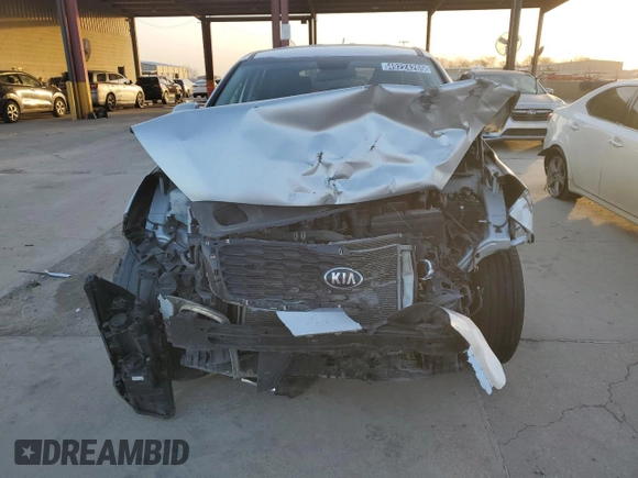 2020 Kia Sorento LX with VIN 5XYPGDA38LG666628, listed as a Copart auction lot 49224265 with 93,704 mi miles and Clean Title. Bid and sale history available at DreamBid. Image 5.