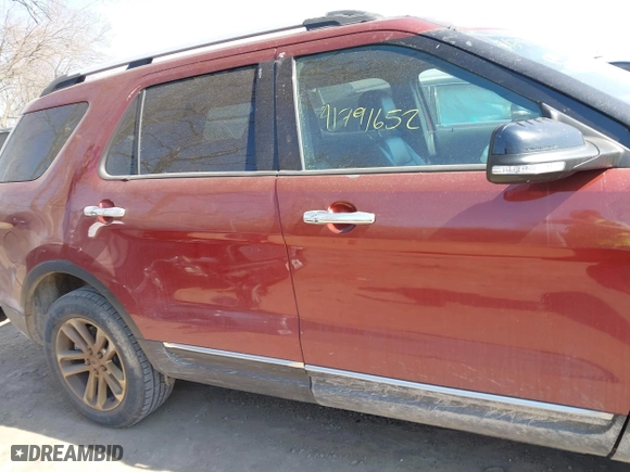 2014 Ford Explorer XLT with VIN 1FM5K8D81EGC50601, listed as a IAAI auction lot 41791652 with 194,775 mi miles. Bid and sale history available at carsss.com. Image 13.