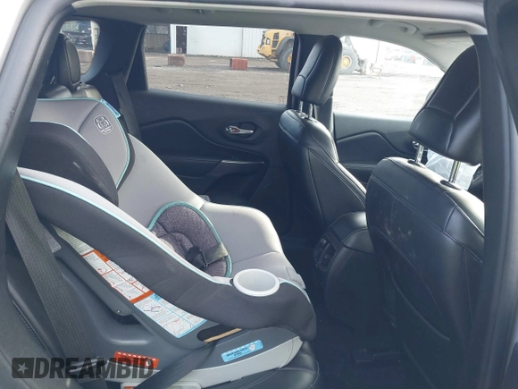 2020 Jeep Cherokee Latitude Plus with VIN 1C4PJMLB4LD652178, listed as a IAAI auction lot 41865642 with 77,096 mi miles and . Bid and sale history available at DreamBid. Image 8.