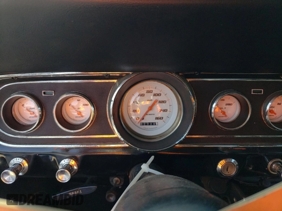 1965 Ford Mustang z VIN 5F07T661135, wystawiony jako Copart lot #44177515 z przebiegiem 2 330 mil mil oraz Szkoda całkowita • Salvage title. Historia ofert i sprzedaży dostępna na DreamBid. Obrazek 9.