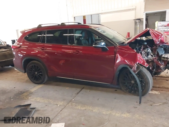 2023 Toyota Highlander L z VIN 5TDKDRBH3PS509530, wystawiony jako IAAI lot #41966557 z przebiegiem 35 298 mil mil oraz . Historia ofert i sprzedaży dostępna na DreamBid. Obrazek 14.