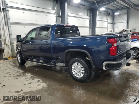 2020 Chevrolet Silverado 3500HD LT with VIN 1GC4YTE72LF333755, listed as a Copart auction lot 44764675 with 33,741 mi miles and Salvage Title. Bid and sale history available at carsss.com. Image 2.