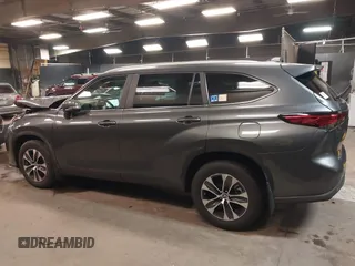 2023 Toyota Highlander L z VIN 5TDKDRBH2PS022528, wystawiony jako IAAI lot #42001557 z przebiegiem 29 527 mil mil oraz . Historia ofert i sprzedaży dostępna na DreamBid. Obrazek 14.