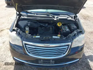2015 Chrysler Town & Country Touring L with VIN 2C4RC1CG4FR509973, listed as a IAAI auction lot 42121743 with 199,183 mi miles and . Bid and sale history available at carsss.com. Image 10.