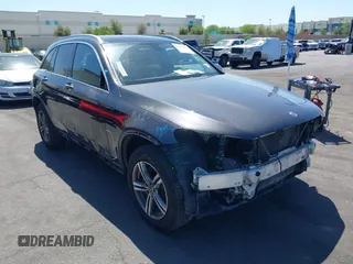 2021 Mercedes-Benz GLC 300 z VIN W1N0G8DB2MF870088, wystawiony jako IAAI lot #42239424 z przebiegiem 80 178 mil mil oraz . Historia ofert i sprzedaży dostępna na DreamBid. Obrazek 1.