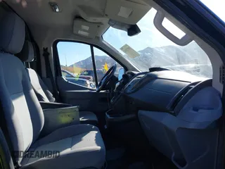 2016 Ford Transit Cargo with VIN 1FTYE1YM5GKB54302, listed as a IAAI auction lot 40715142 with 119,047 mi miles. Bid and sale history available at carsss.com. Image 5.