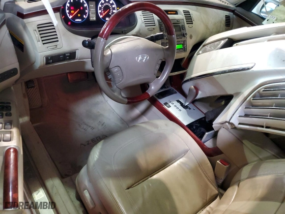 2007 Hyundai Azera SE with VIN KMHFC46F07A237060, listed as a Copart auction lot 70282584 with 135,663 mi miles and Salvage Title. Bid and sale history available at carsss.com. Image 8.