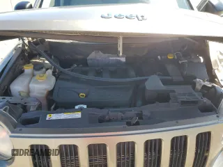 2007 Jeep Compass Sport with VIN 1J8FF47W07D211978, listed as a Copart auction lot 54233665 with 102,397 mi miles and Salvage Title. Bid and sale history available at carsss.com. Image 12.