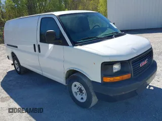 2012 GMC Savana Cargo with VIN 1GTW7FCAXC1185735, listed as a IAAI auction lot 41799748 with 399,649 mi miles. Bid and sale history available at carsss.com. Image 1.