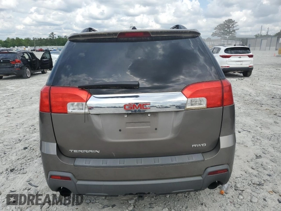 2010 GMC Terrain SLE-2 z VIN 2CTFLEEY2A6388875, wystawiony jako Copart lot #55048835 z przebiegiem 215 727 mil mil oraz Czysty tytuł • Clean title. Historia ofert i sprzedaży dostępna na DreamBid. Obrazek 6.