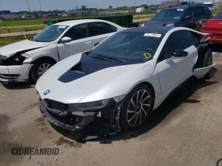 2016 BMW i8 z VIN WBY2Z2C53GV675600, wystawiony jako Copart lot #51118821 z przebiegiem 2 470 mil mil oraz Czysty tytuł • Clean title. Historia ofert i sprzedaży dostępna na DreamBid. Obrazek 2.