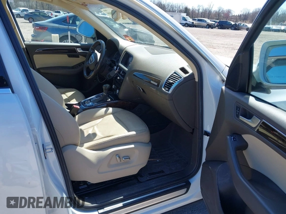 2013 Audi Q5 Premium Plus with VIN WA1LFAFP7DA071146, listed as a IAAI auction lot 41893809 with 174,106 mi miles. Bid and sale history available at carsss.com. Image 5.