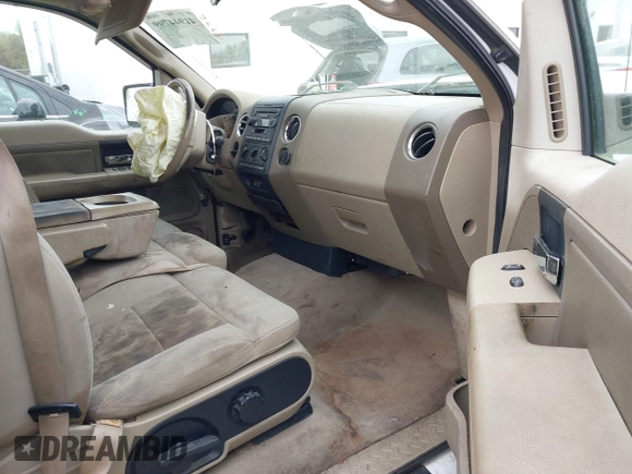 2004 Ford F-150 STX z VIN 1FTRX12W04NA27363, wystawiony jako IAAI lot #41944799 z przebiegiem Nie podano mil oraz . Historia ofert i sprzedaży dostępna na DreamBid. Obrazek 5.