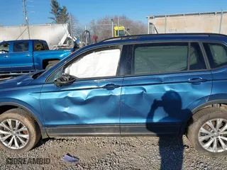 2019 Volkswagen Tiguan S with VIN 3VV0B7AX6KM067699, listed as a IAAI auction lot 41634351 with 181,093 mi miles. Bid and sale history available at carsss.com. Image 13.