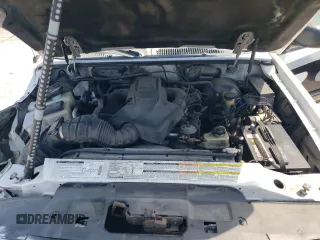 2000 Ford Explorer XLT с VIN 1FMZU73E1YZB73542, выставлен на аукционе Copart как лот 56325925 с пробегом 192 202 миль миль и Списание • Salvage title. История ставок и продаж доступна на DreamBid. Изображение 12.