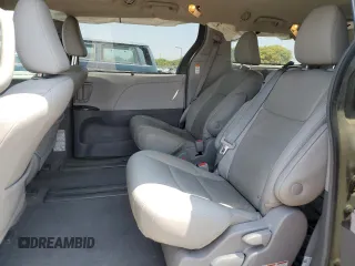 2018 Toyota Sienna XLE Auto Access Seat with VIN 5TDYZ3DC2JS915820, listed as a Copart auction lot 62130445 with 146,607 mi miles and Salvage title. Bid and sale history available at DreamBid. Image 11.