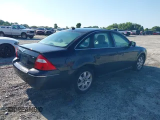 2007 Ford Five Hundred SEL с VIN 1FAHP24117G146699, выставлен на аукционе IAAI как лот 42271379 с пробегом 178 488 миль миль и . История ставок и продаж доступна на DreamBid. Изображение 4.