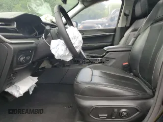 2023 Jeep Grand Cherokee с VIN 1C4RJYB61PC649593, выставлен на аукционе Copart как лот 65001865 с пробегом Не указан миль и На запчасти • Non repairable. История ставок и продаж доступна на DreamBid. Изображение 7.