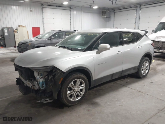 2019 Chevrolet Blazer with VIN 3GNKBBRA0KS683038, listed as a IAAI auction lot 41618737 with 104,982 mi miles. Bid and sale history available at carsss.com. Image 18.