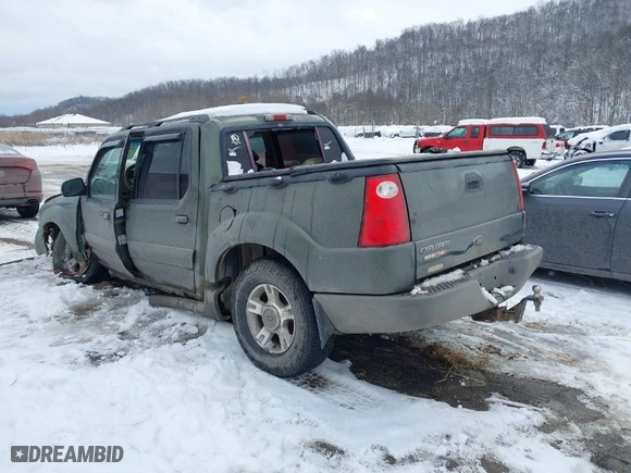 2001 Ford Explorer Sport Trac with VIN 1FMZU77E11UC98103, listed as a IAAI auction lot 41311932 with 196,408 mi miles. Bid and sale history available at carsss.com. Image 3.