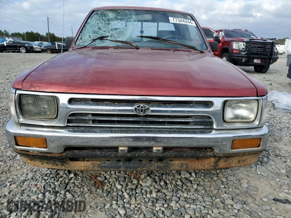 1992 Toyota Pickup DLX z VIN JT4RN93P1N5052818, wystawiony jako Copart lot #77344244 z przebiegiem 484 357 mil mil oraz Szkoda całkowita • Salvage title. Historia ofert i sprzedaży dostępna na DreamBid. Obrazek 5.