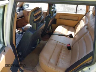 1991 Volvo 740 z VIN YV1FA8842M2506866, wystawiony jako IAAI lot #42076046 z przebiegiem 126 781 mil mil oraz . Historia ofert i sprzedaży dostępna na DreamBid. Obrazek 8.