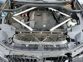 2020 BMW X7 xDrive40i with VIN 5UXCW2C09L9B77747, listed as a Copart auction lot 42697335 with 0 mi miles and Salvage Title. Bid and sale history available at carsss.com. Image 12.