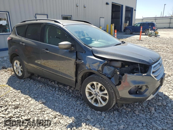 2018 Ford Escape SE z VIN 1FMCU9GD0JUA95941, wystawiony jako Copart lot #56606625 z przebiegiem 137 924 mil mil oraz Nie do naprawy • Non repairable. Historia ofert i sprzedaży dostępna na DreamBid. Obrazek 4.