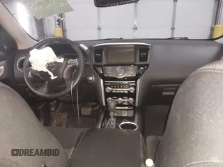 2019 Nissan Pathfinder SV с VIN 5N1DR2MM5KC622803, выставлен на аукционе IAAI как лот 41987702 с пробегом 73 012 миль миль и . История ставок и продаж доступна на DreamBid. Изображение 19.