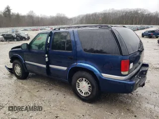 2000 GMC Jimmy SLT Convenience with VIN 1GKDT13W3Y2333652, listed as a Copart auction lot 47635405 with 216,336 mi miles and Clean Title. Bid and sale history available at carsss.com. Image 2.