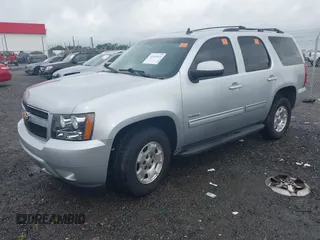 2012 Chevrolet Tahoe LS z VIN 1GNSCAE02CR308972, wystawiony jako IAAI lot #42495520 z przebiegiem 205 295 mil mil oraz . Historia ofert i sprzedaży dostępna na DreamBid. Obrazek 18.