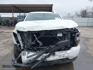 2018 Chevrolet Silverado 1500 Custom with VIN 1GCRCPEC8JZ238766, listed as a IAAI auction lot 41424928 with 62,411 mi miles. Bid and sale history available at carsss.com. Image 13.