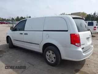 2014 Ram Cargo Van Tradesman z VIN 2C4JRGAG0ER149746, wystawiony jako IAAI lot #41930863 z przebiegiem 255 877 mil mil oraz . Historia ofert i sprzedaży dostępna na DreamBid. Obrazek 14.