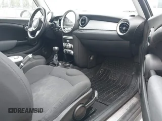 2007 MINI Hardtop with VIN WMWMF33557TU61953, listed as a IAAI auction lot 42678840 with 139,665 mi miles and . Bid and sale history available at DreamBid. Image 5.