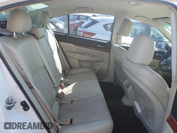 2012 Subaru Legacy Limited z VIN 4S3BMBJ63C3026378, wystawiony jako Copart lot #72647964 z przebiegiem 165 887 mil mil oraz Szkoda całkowita • Salvage title. Historia ofert i sprzedaży dostępna na DreamBid. Obrazek 10.