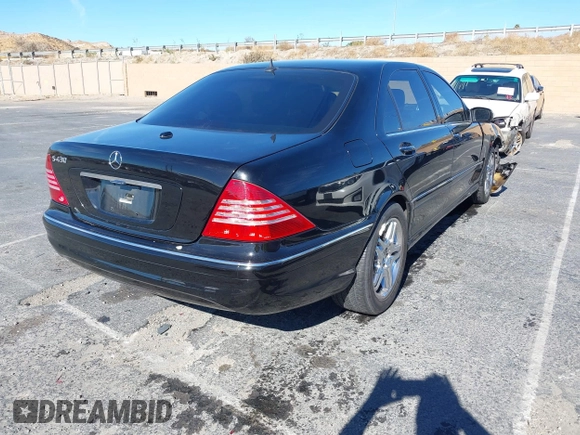 2006 Mercedes-Benz S-Class 4.3L with VIN WDBNG70J36A483732, listed as a IAAI auction lot 40968837 with 87,159 mi miles. Bid and sale history available at carsss.com. Image 4.
