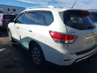2015 Nissan Pathfinder Platinum z VIN 5N1AR2MM1FC636352, wystawiony jako IAAI lot #38486561 z przebiegiem 105 934 mil mil oraz . Historia ofert i sprzedaży dostępna na DreamBid. Obrazek 3.