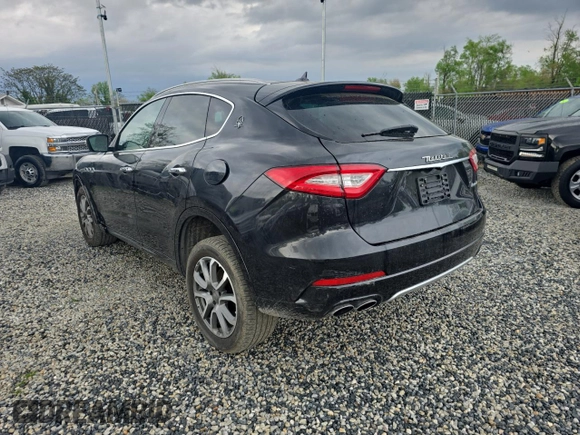 2017 Maserati Levante with VIN ZN661XUL2HX248112, listed as a Copart auction lot 55154605 with 81,204 mi miles and Clean Title. Bid and sale history available at carsss.com. Image 3.